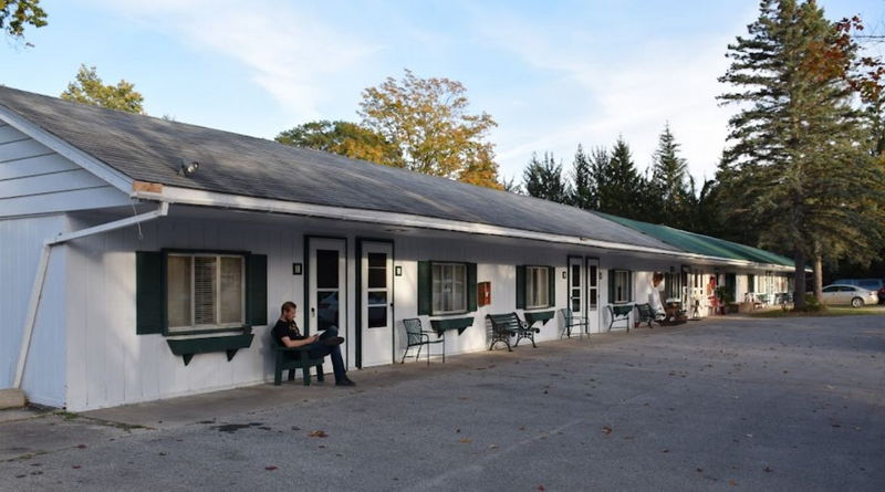 The Foothills Cafe & Motel (Foot Hills Motel) - Web Listing